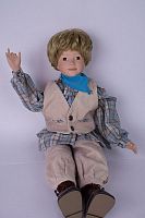 Кукла фарфоровая " Мальчик в костюме" в интернет-магазине todalamoda