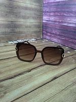 Стильные женские солнцезащитные очки Ferragamo коричневого цвета в интернет-магазине todalamoda