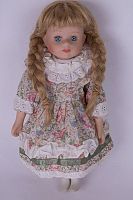 Кукла фарфоровая "Девочка с косичками" в интернет-магазине todalamoda